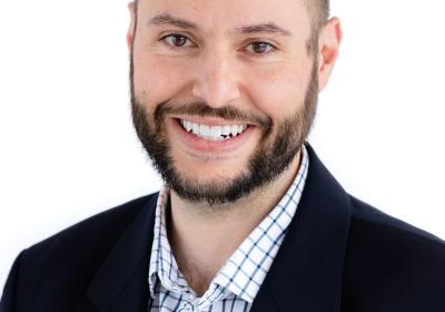  Elliot Perkins